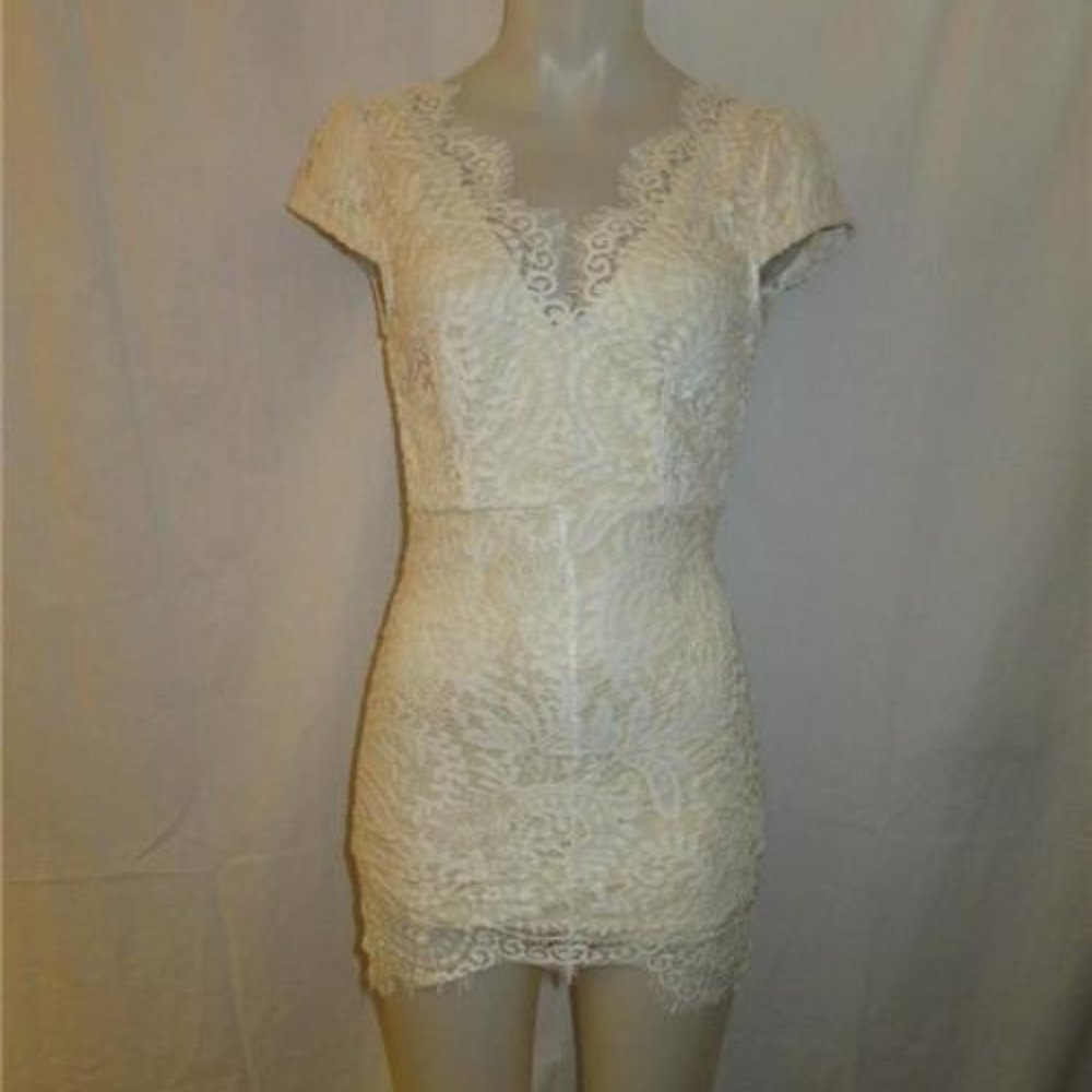NWT GAB & KATE  IVORY LACED DRESS CREAM LINING  S
